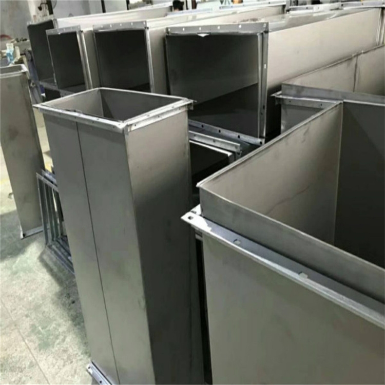 蓮塘風管生產(chǎn)廠宏鑫通風工程公司專注蓮塘鍍鋅共板法蘭風管加工和通風管道安裝工程